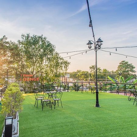 Trimm Hotel Chanthaburi Exterior photo
