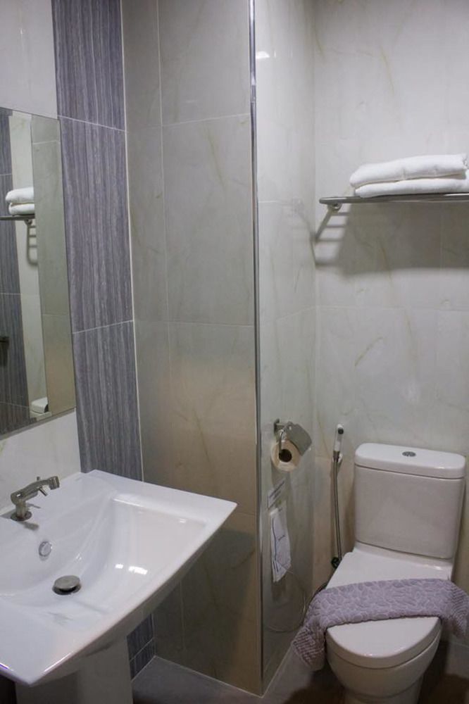 Trimm Hotel Chanthaburi Exterior photo